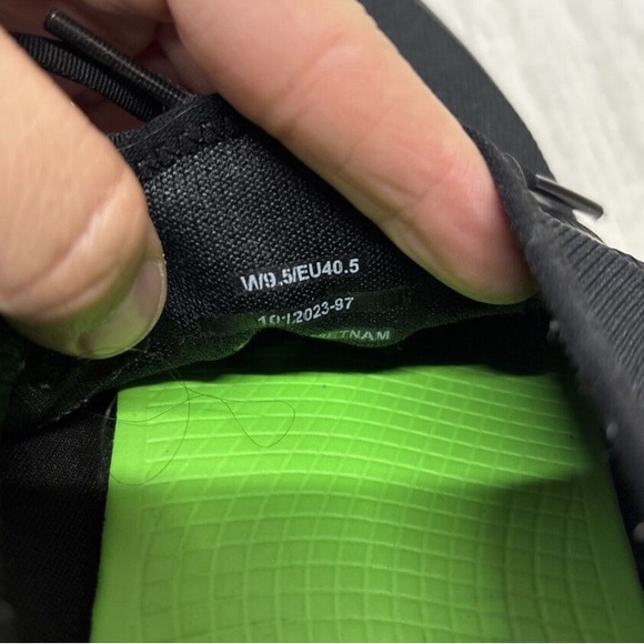 OOFOS Black Women's Sneakers - Picture 6 of 7